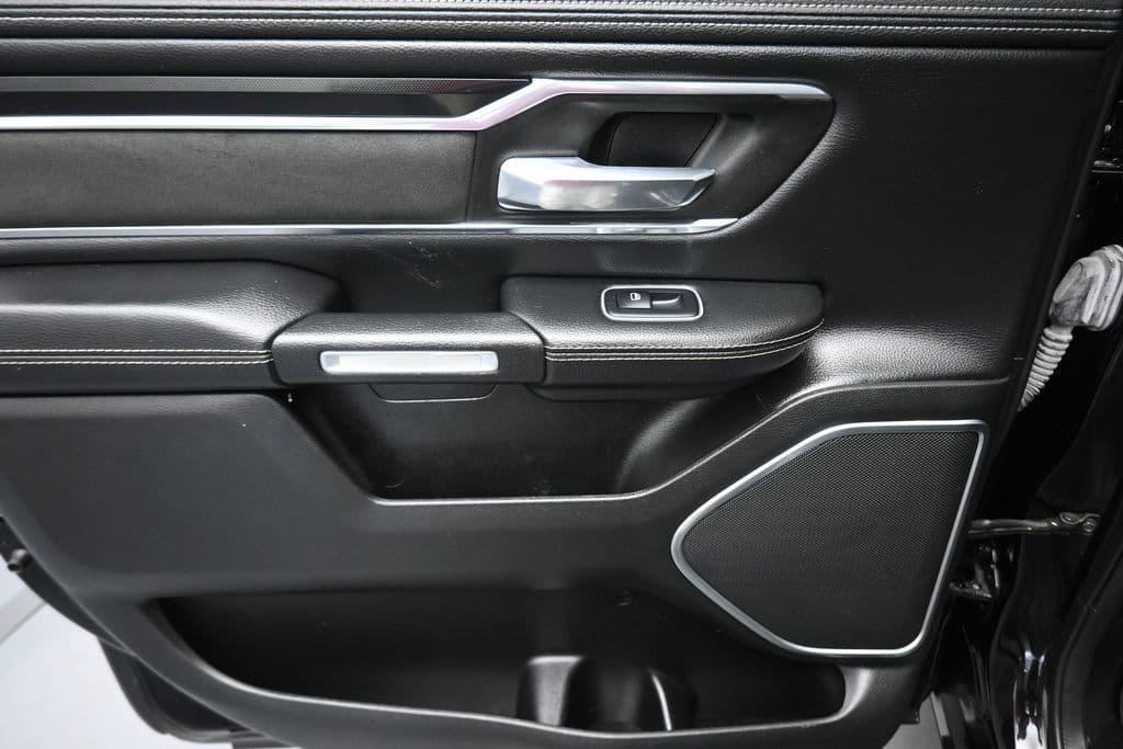 2021 RAM 1500 Laramie, photo 33 of 70