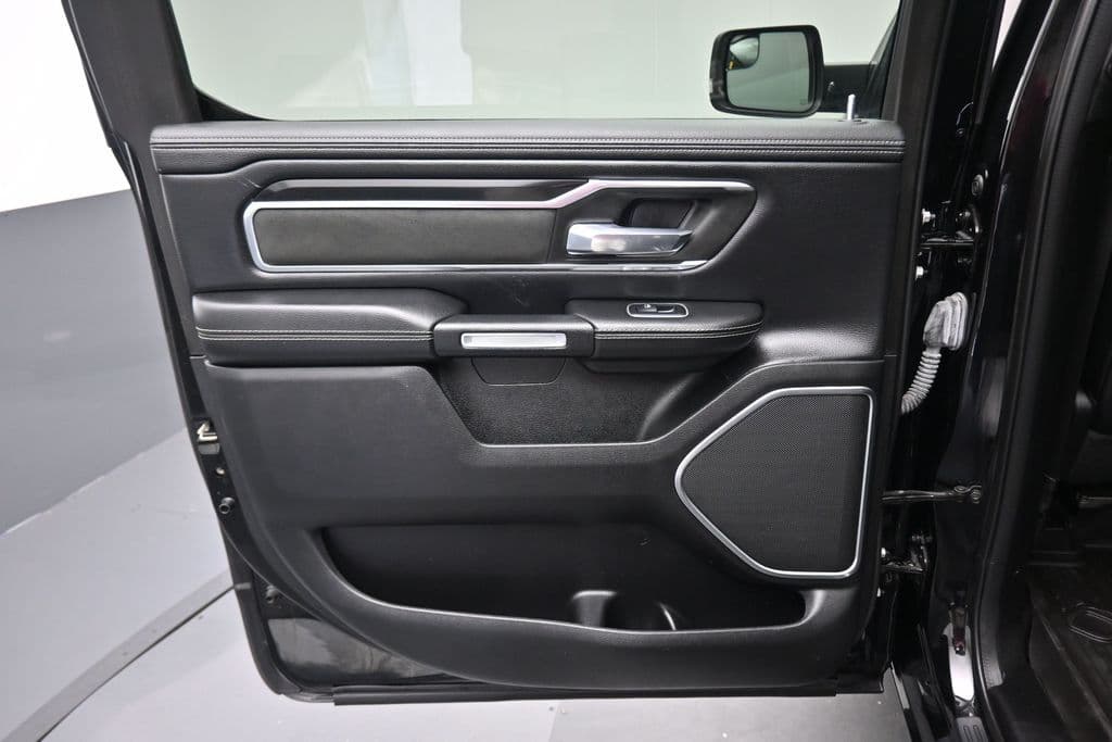 2021 RAM 1500 Laramie, photo 32 of 70