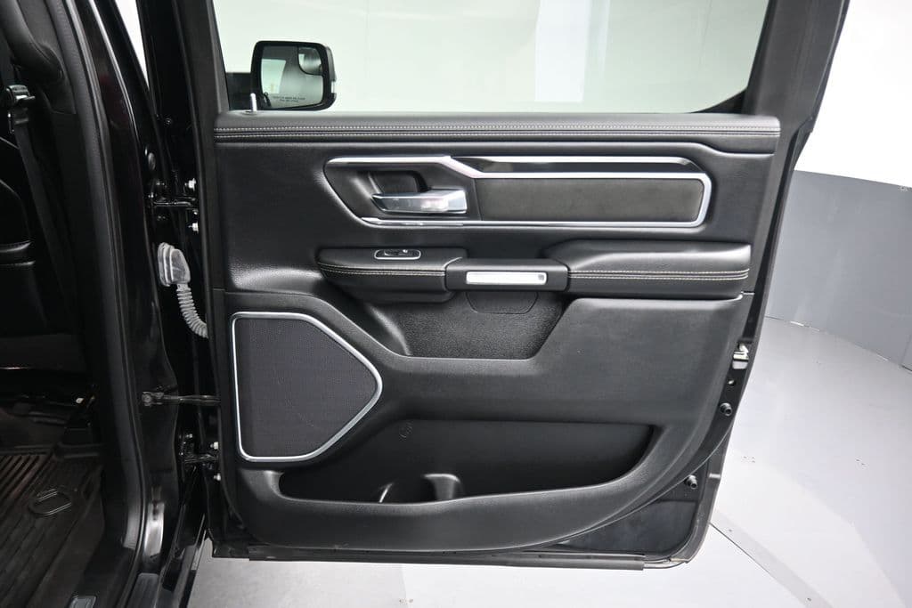 2021 RAM 1500 Laramie, photo 39 of 70