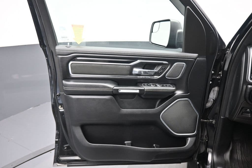 2021 RAM 1500 Laramie, photo 9 of 70