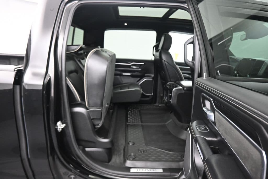 2021 RAM 1500 Laramie, photo 42 of 70