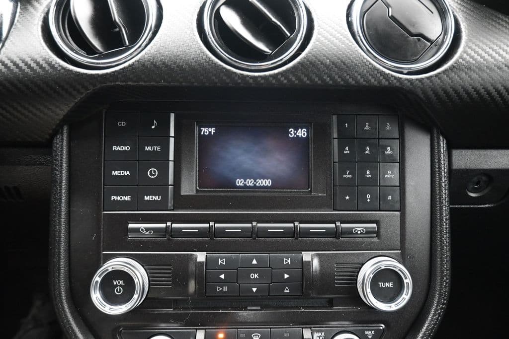 2016 Ford Mustang V6, photo 16 of 52