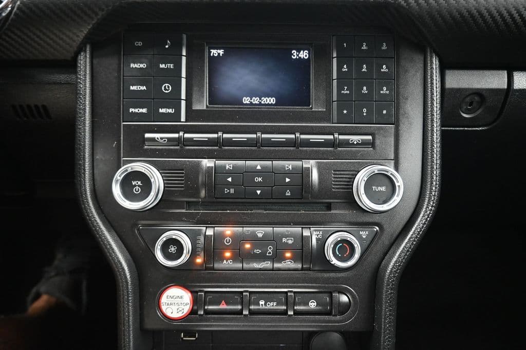 2016 Ford Mustang V6, photo 19 of 52