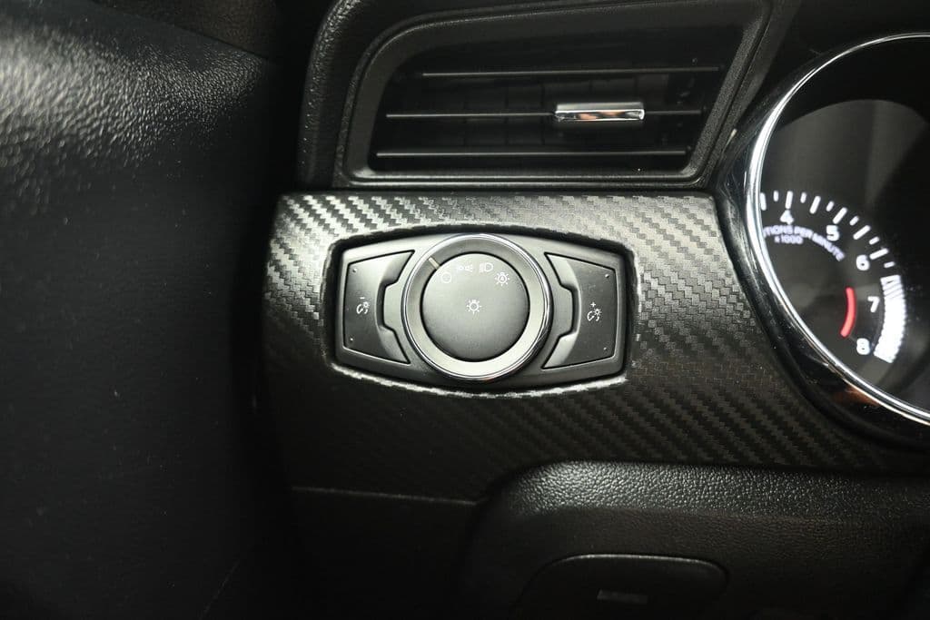 2016 Ford Mustang V6, photo 24 of 52