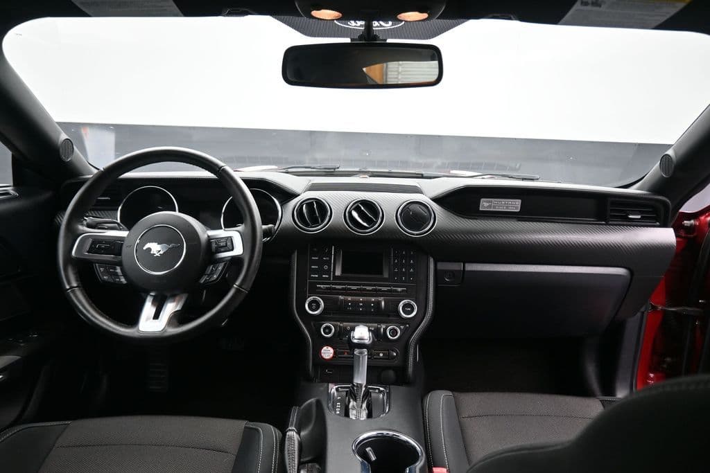 2016 Ford Mustang V6, photo 37 of 52