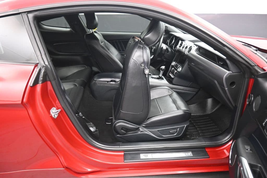 2020 Ford Mustang GT Premium, photo 38 of 55