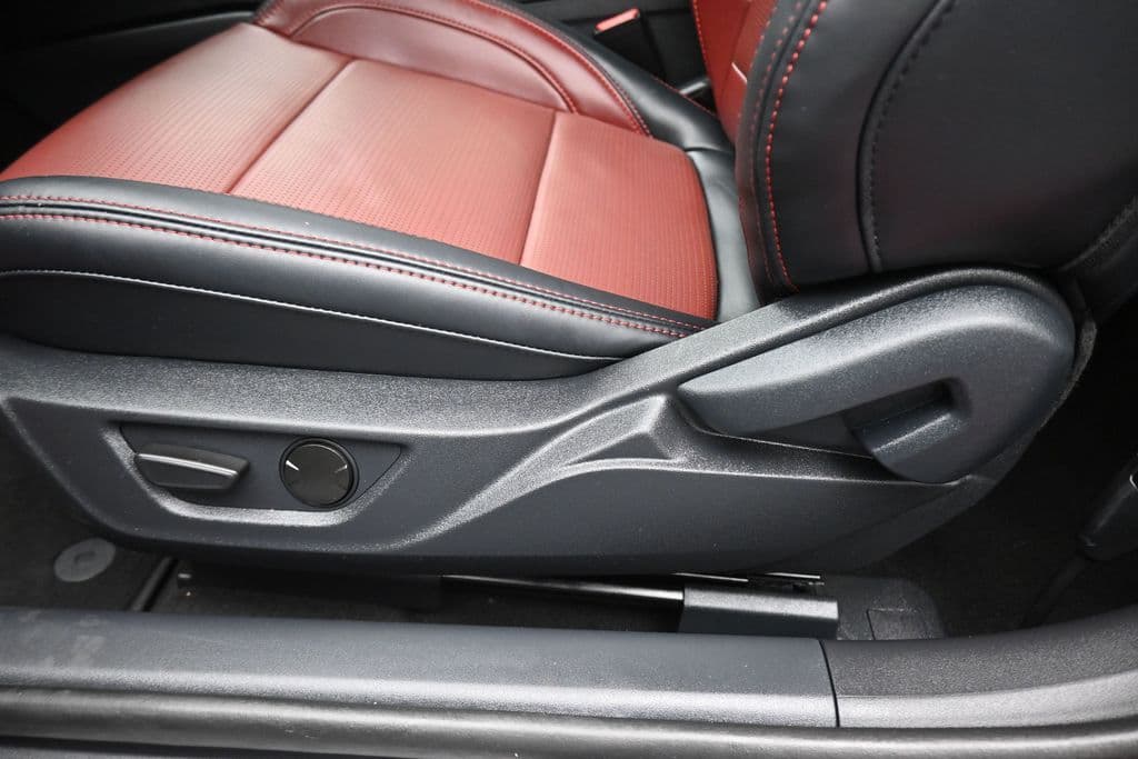2025 Ford Mustang GT Premium, photo 12 of 56