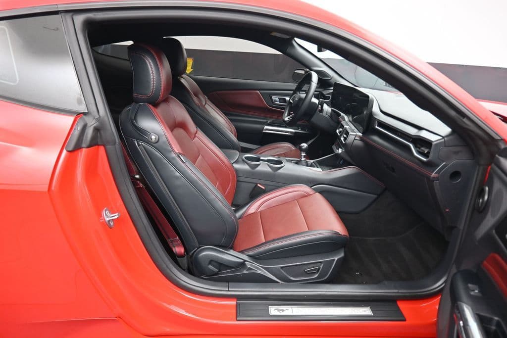 2025 Ford Mustang GT Premium, photo 36 of 56
