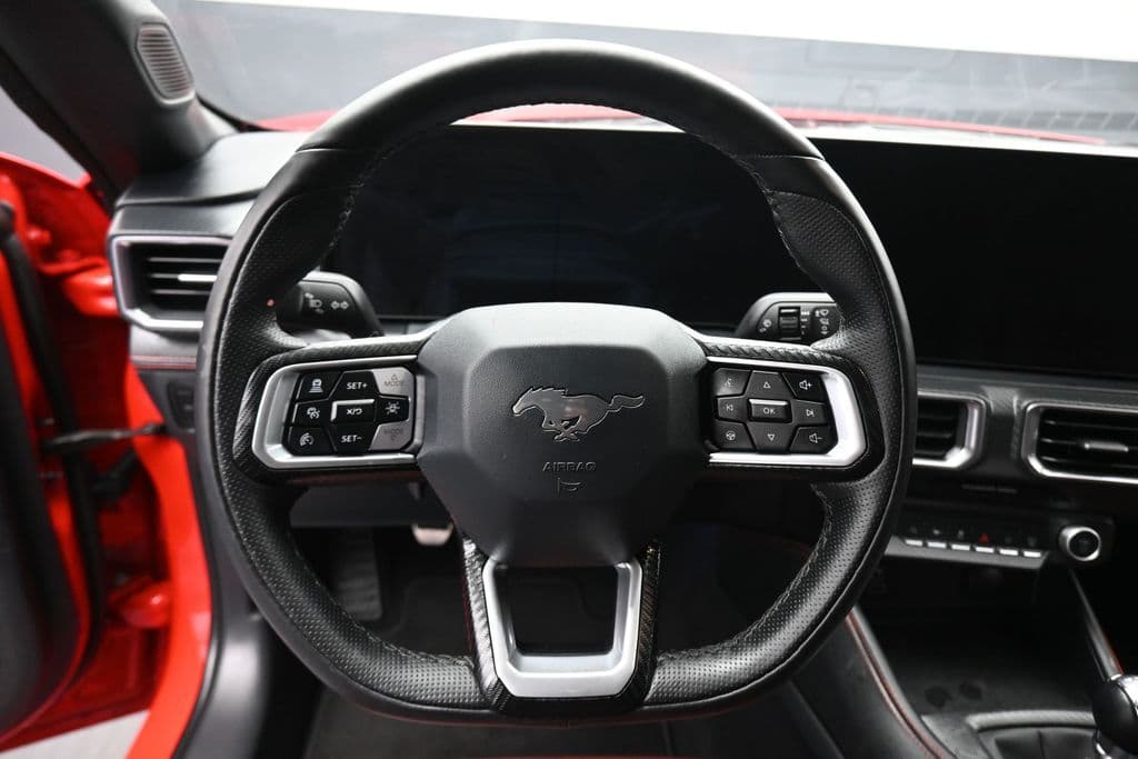 2025 Ford Mustang GT Premium, photo 14 of 56