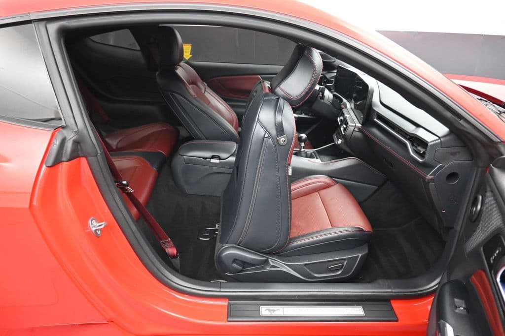 2025 Ford Mustang GT Premium, photo 38 of 56