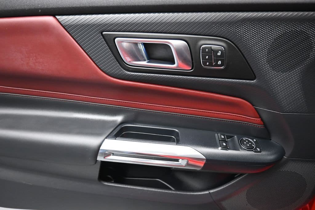 2025 Ford Mustang GT Premium, photo 10 of 56