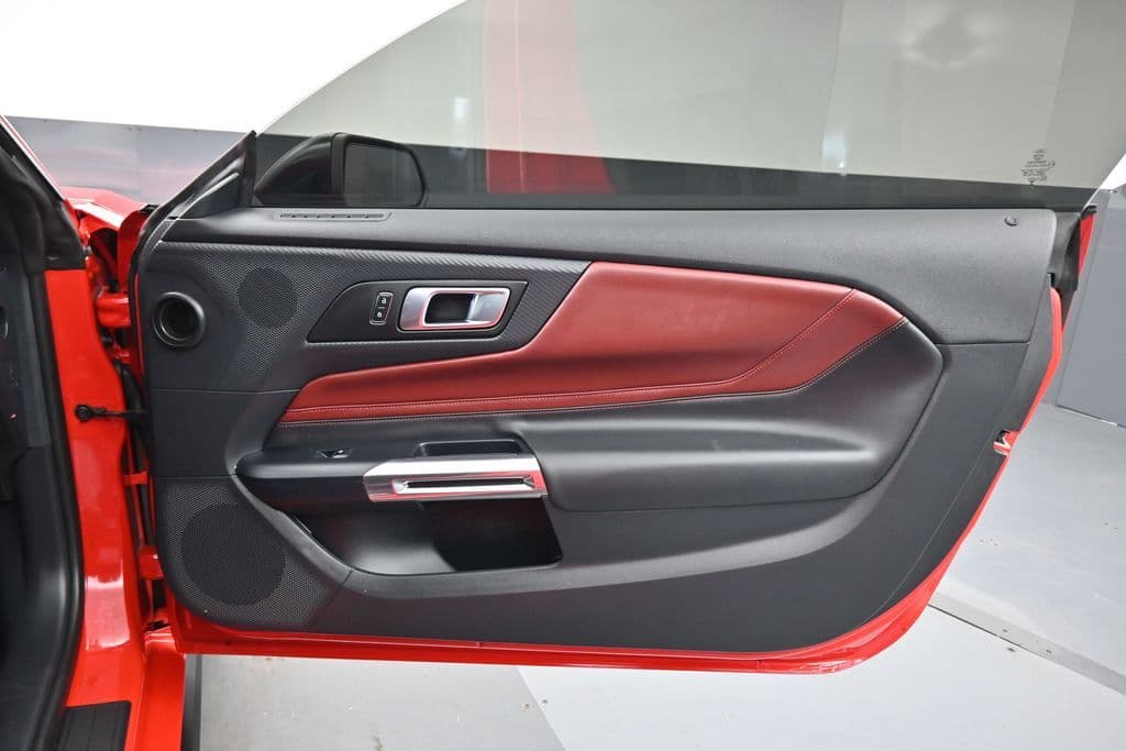 2025 Ford Mustang GT Premium, photo 34 of 56