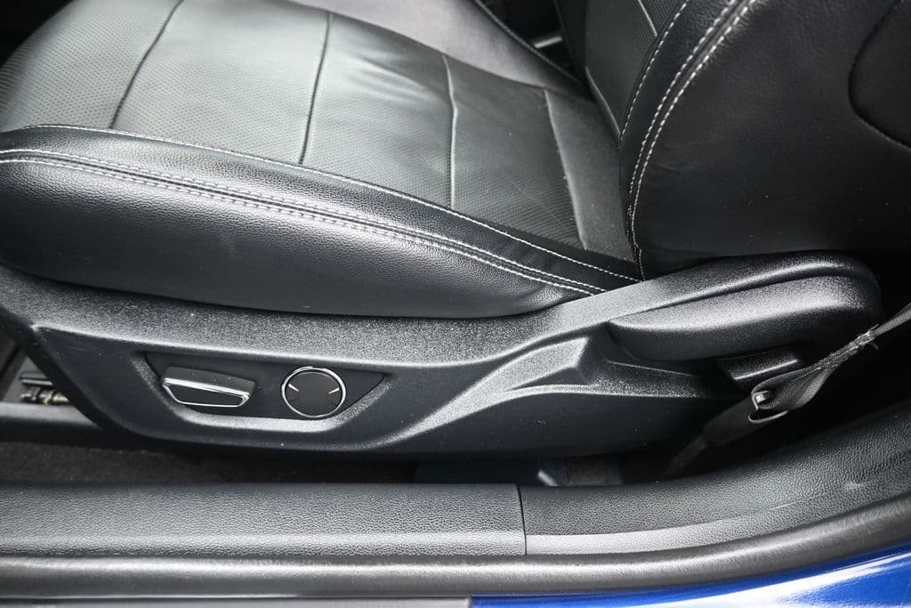 2019 Ford Mustang EcoBoost Premium, photo 12 of 47