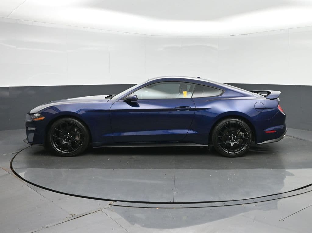 2019 Ford Mustang EcoBoost Premium, photo 4 of 47