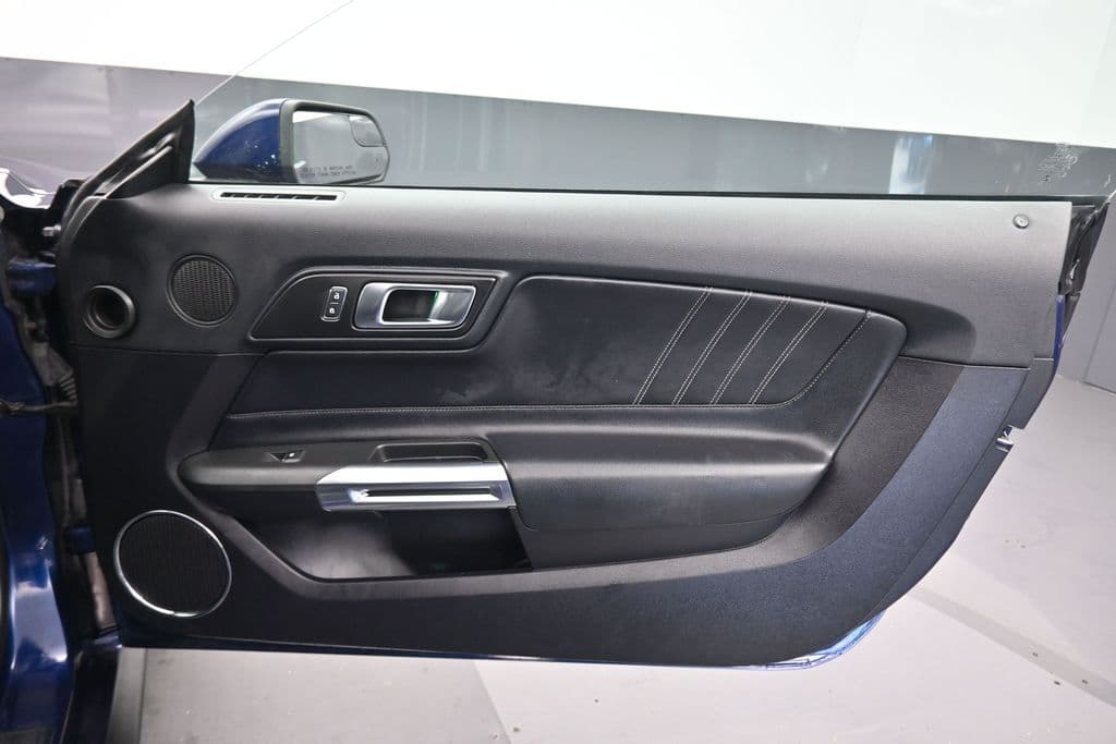 2019 Ford Mustang EcoBoost Premium, photo 31 of 47