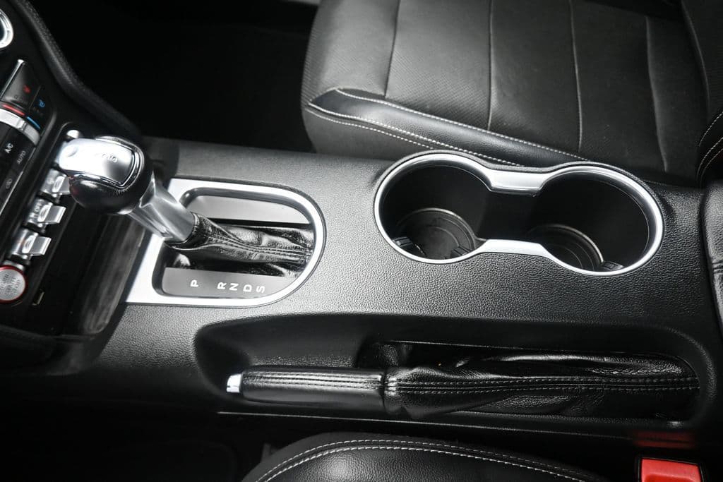 2019 Ford Mustang EcoBoost Premium, photo 21 of 47