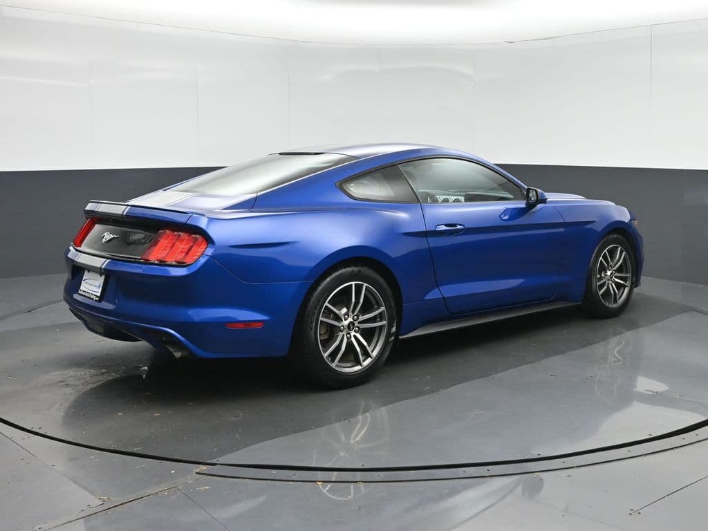 2017 Ford Mustang EcoBoost, photo 7 of 47