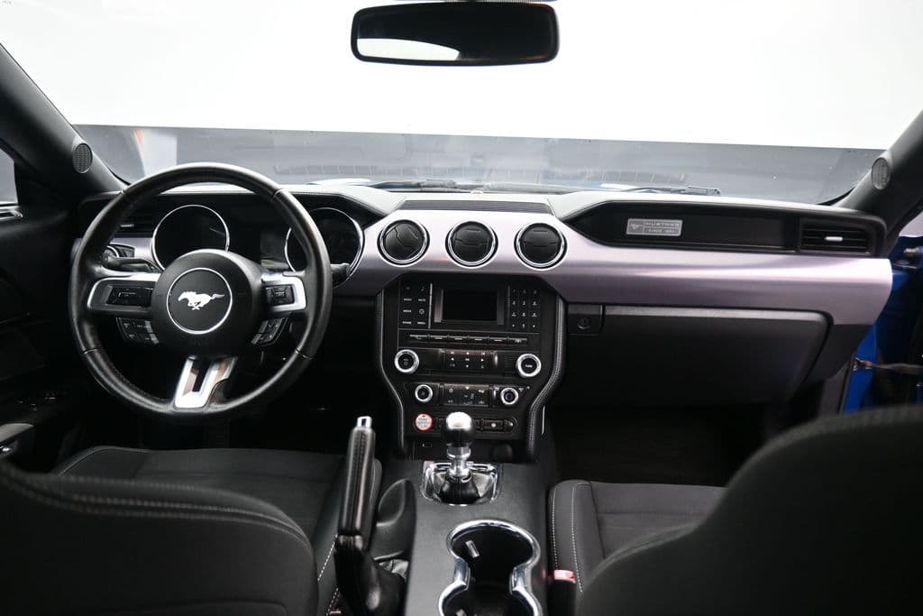 2017 Ford Mustang EcoBoost, photo 36 of 47
