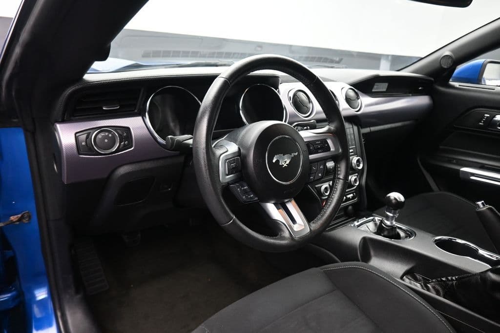 2017 Ford Mustang EcoBoost, photo 13 of 47