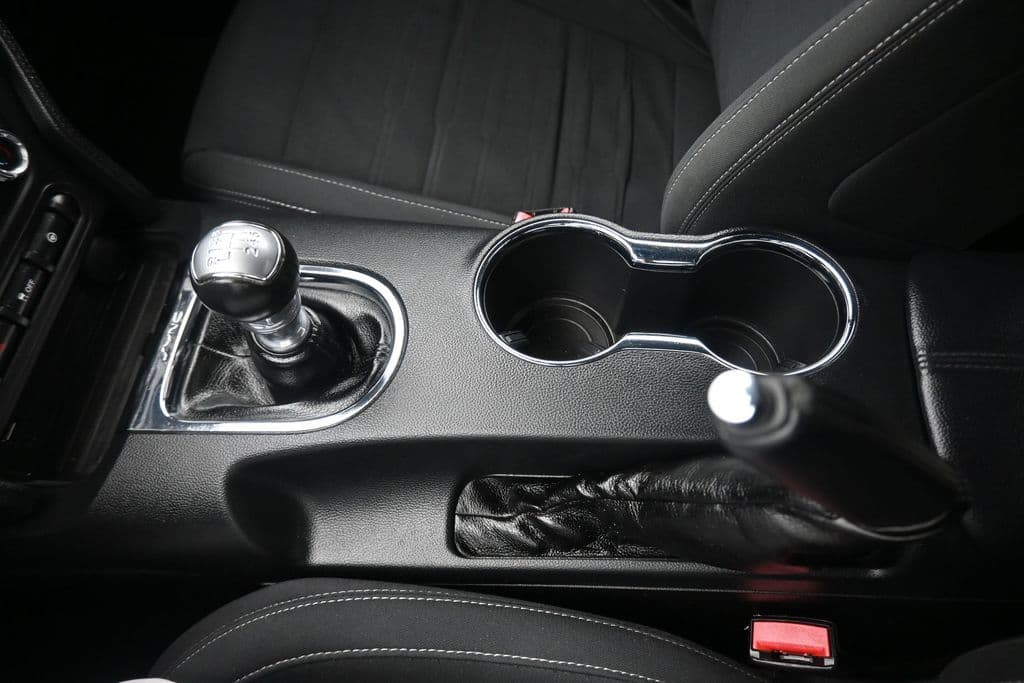 2017 Ford Mustang EcoBoost, photo 20 of 47