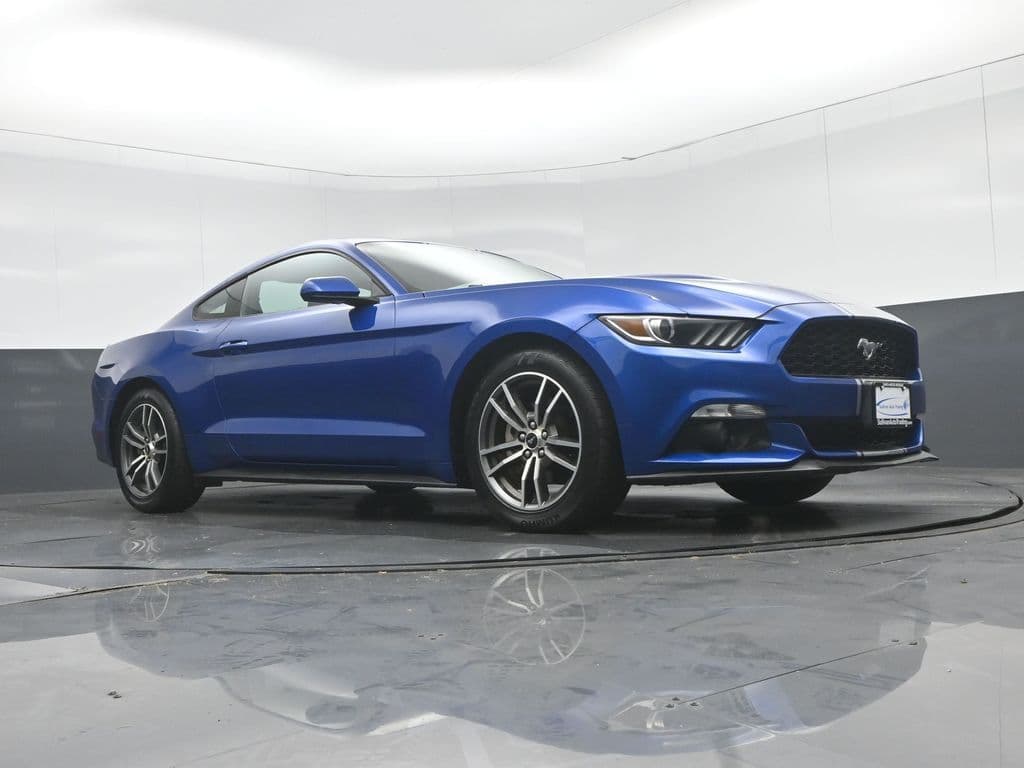 2017 Ford Mustang EcoBoost, photo 44 of 47