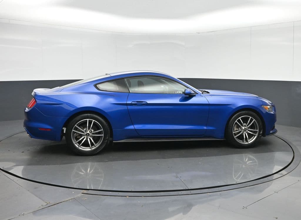 2017 Ford Mustang EcoBoost, photo 8 of 47