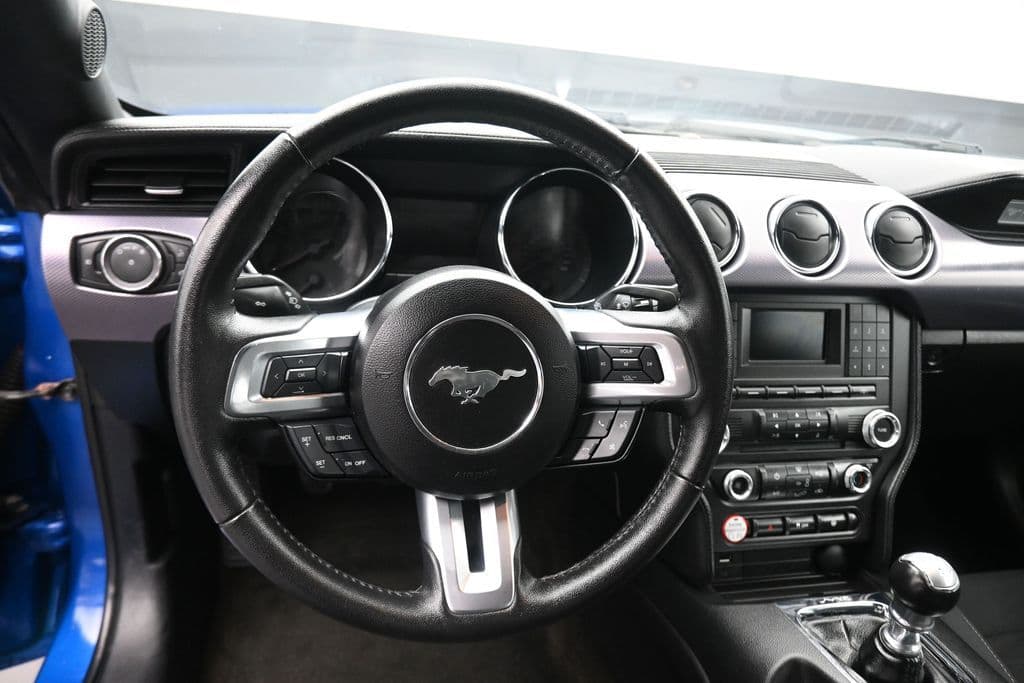 2017 Ford Mustang EcoBoost, photo 14 of 47