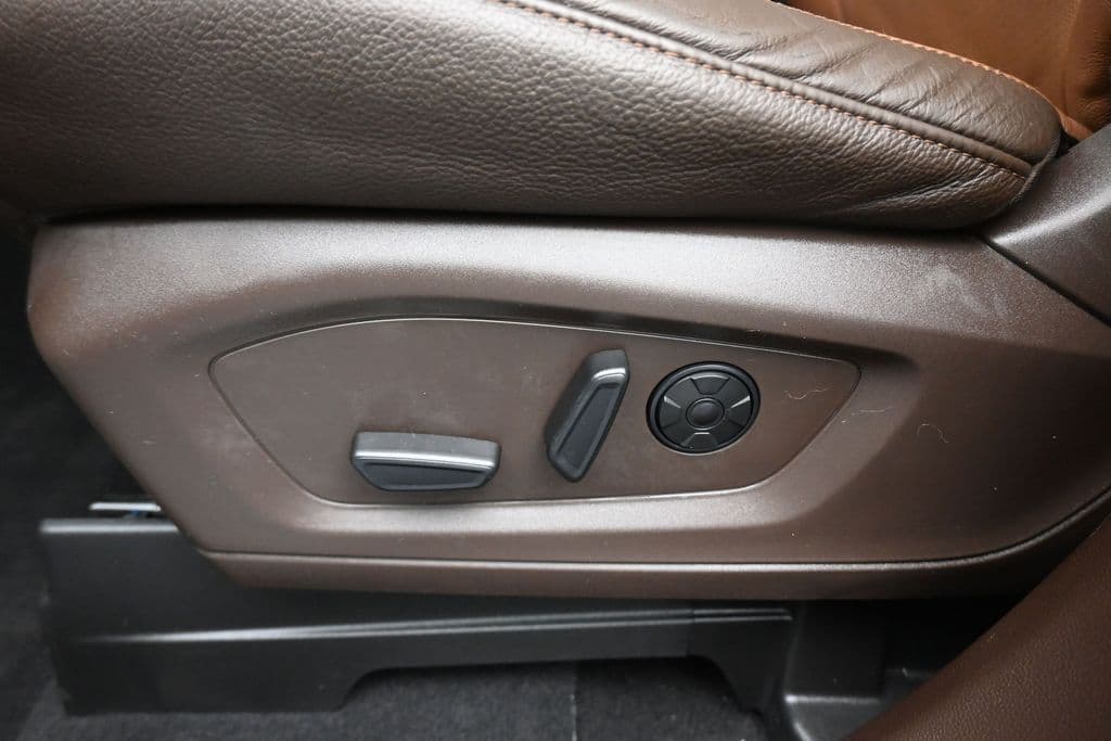 2021 Ford Explorer King Ranch, photo 12 of 81