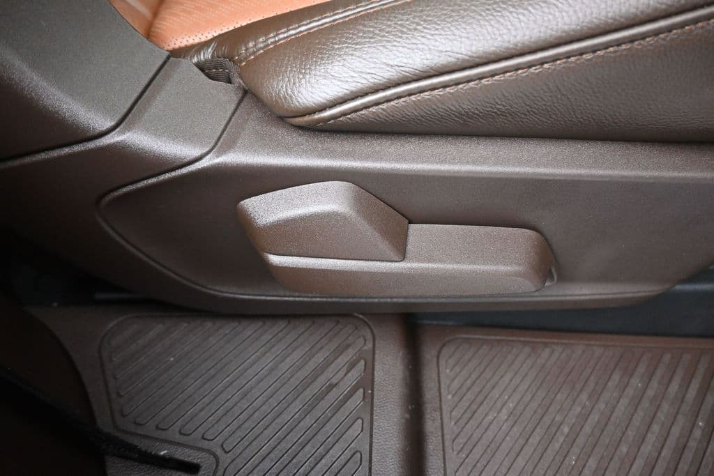 2021 Ford Explorer King Ranch, photo 51 of 81