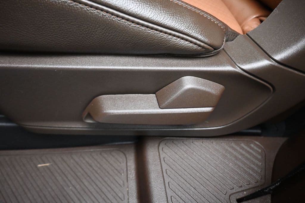 2021 Ford Explorer King Ranch, photo 37 of 81