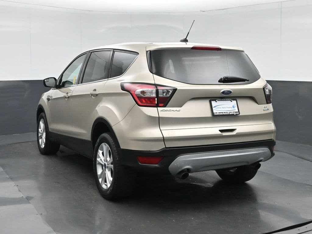 2017 Ford Escape SE, photo 5 of 59