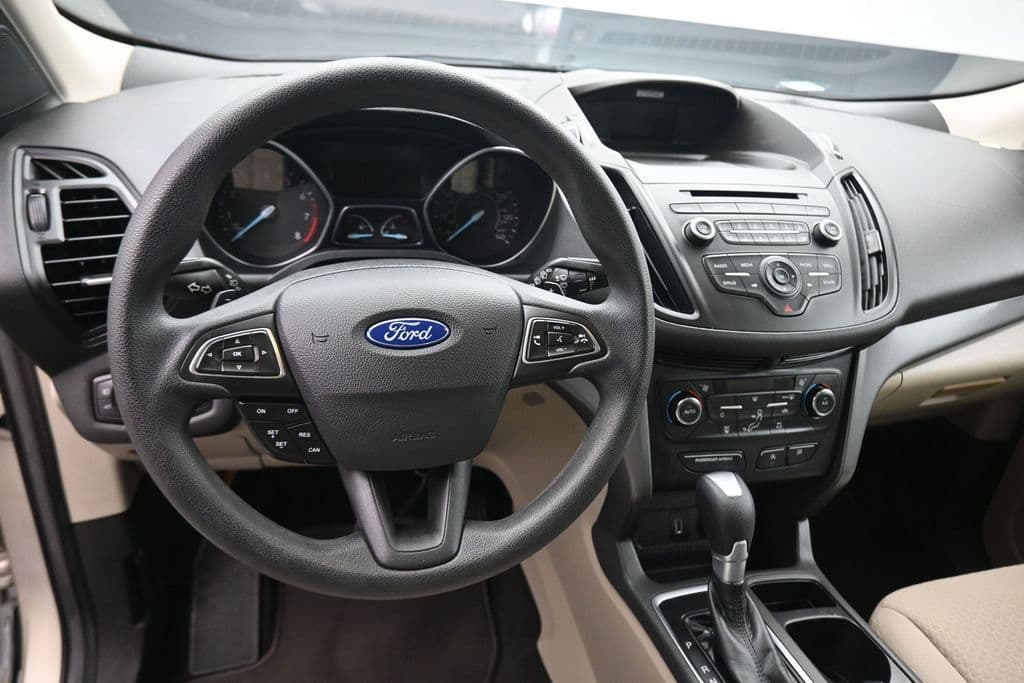 2017 Ford Escape SE, photo 14 of 59