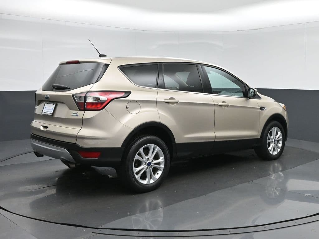 2017 Ford Escape SE, photo 7 of 59