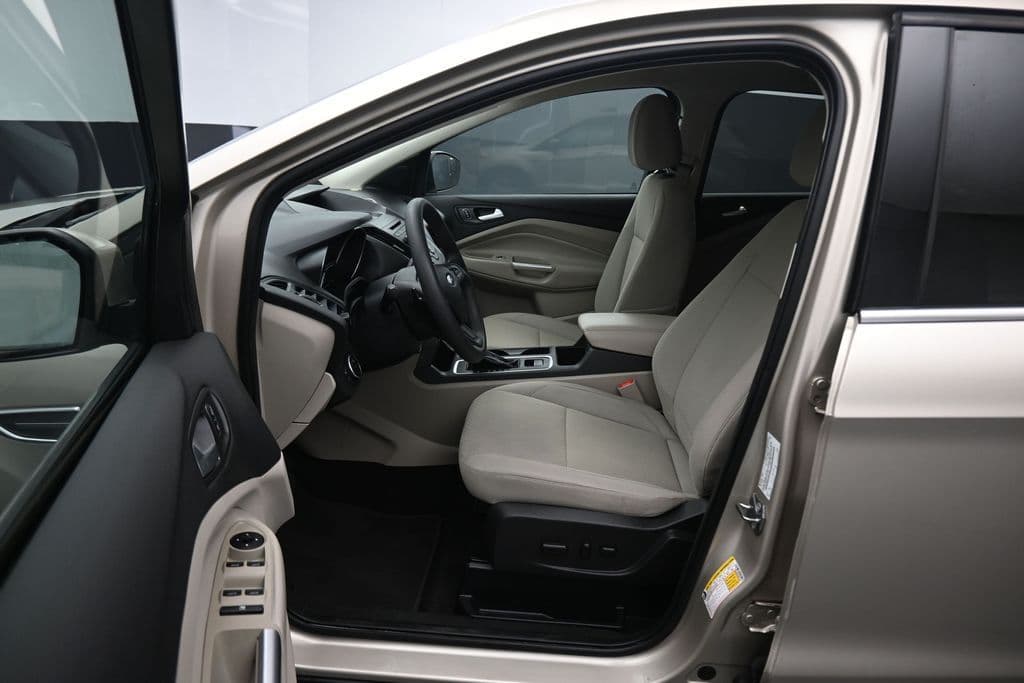 2017 Ford Escape SE, photo 11 of 59