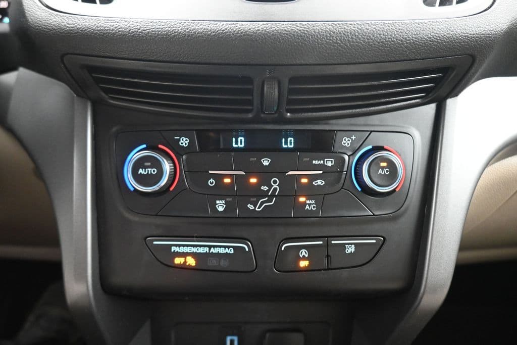 2017 Ford Escape SE, photo 21 of 59