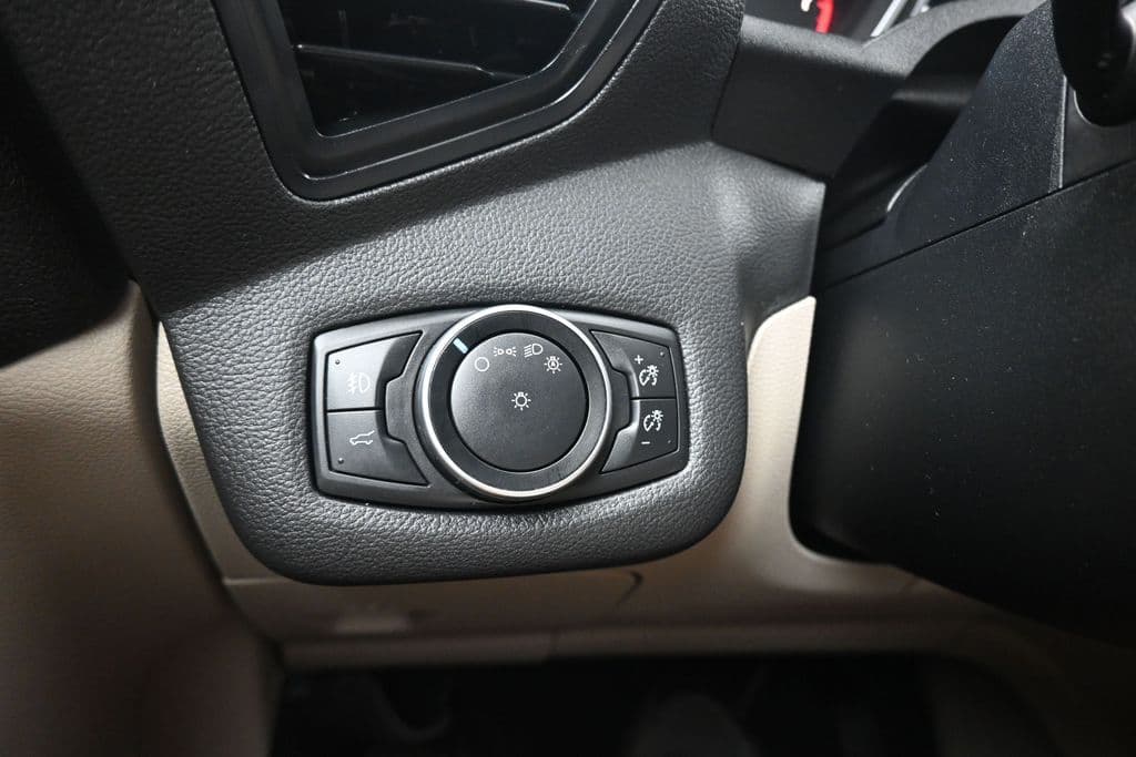 2017 Ford Escape SE, photo 26 of 59