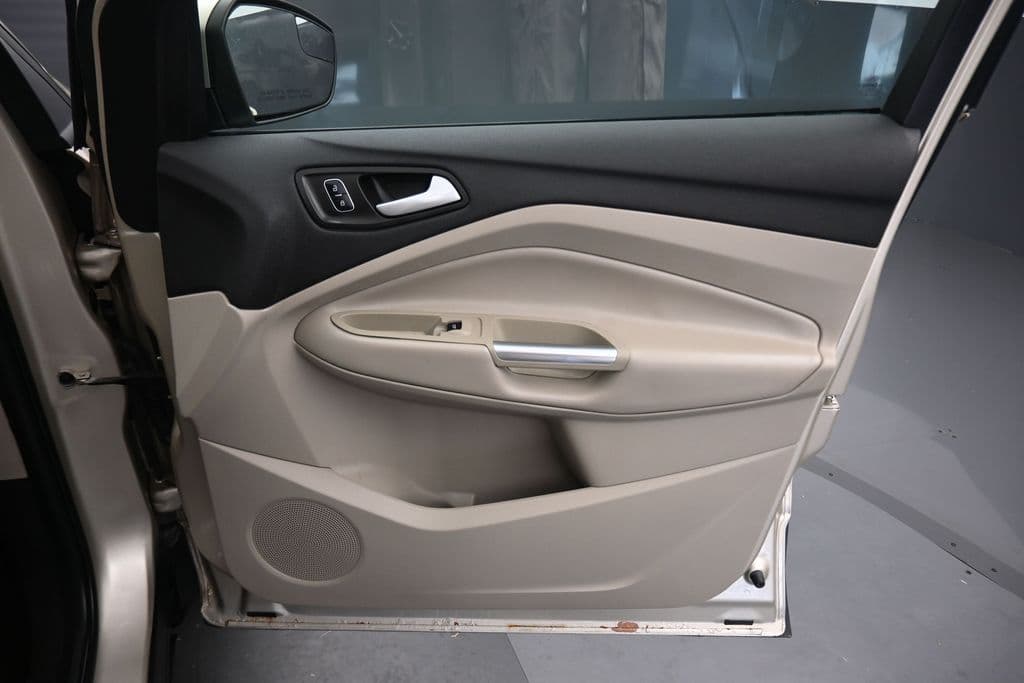 2017 Ford Escape SE, photo 40 of 59