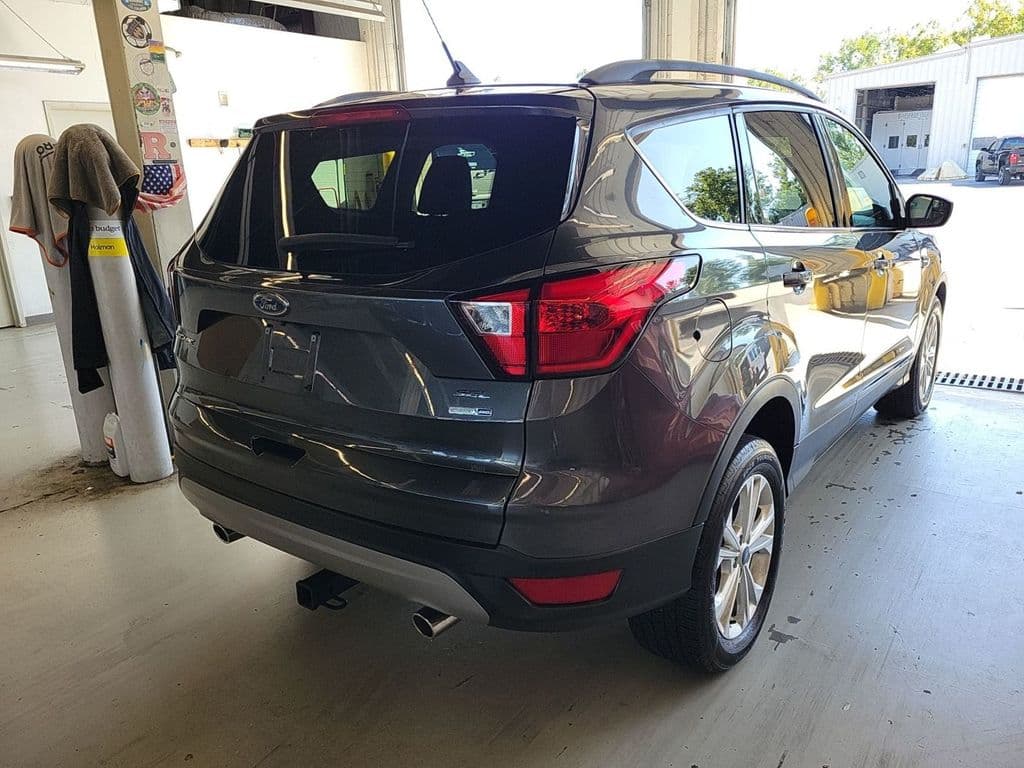 2019 Ford Escape SEL, photo 3 of 9