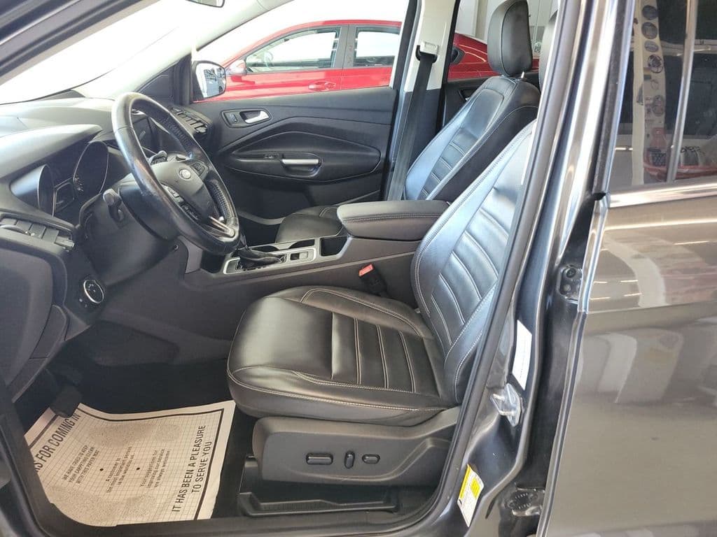 2019 Ford Escape SEL, photo 6 of 9