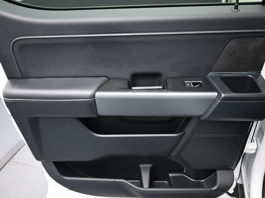 2025 Ford F-150 XLT, photo 31 of 62