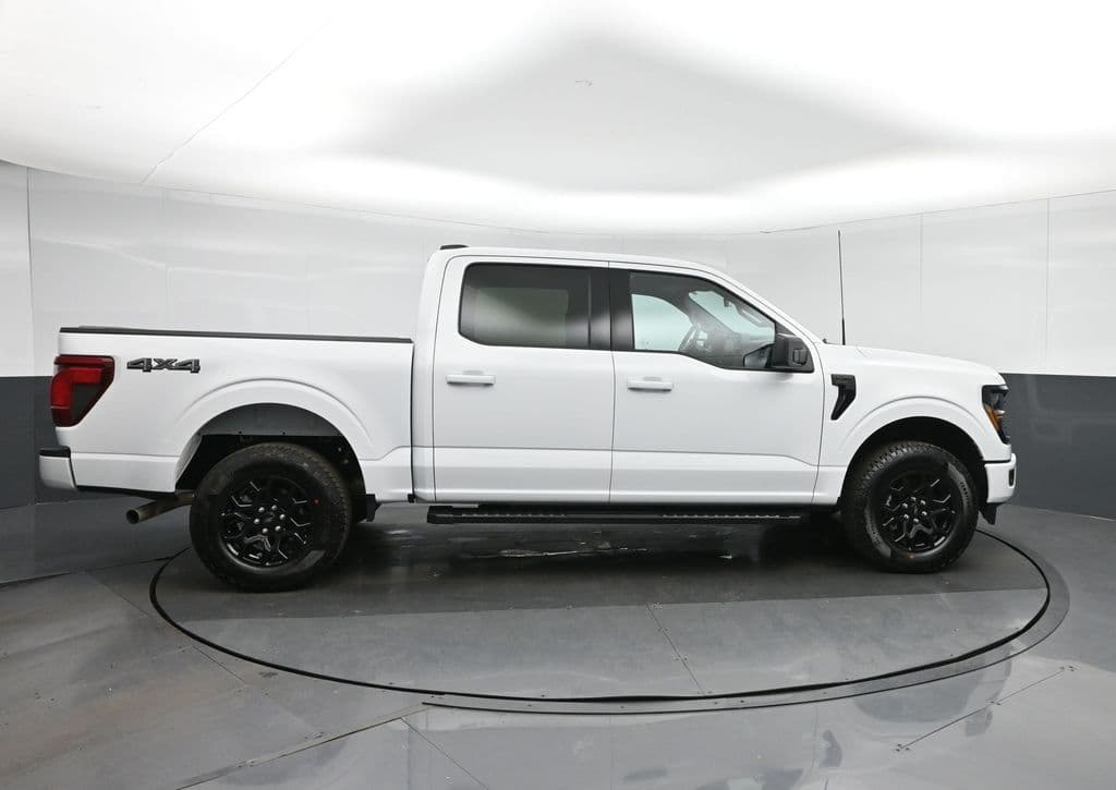 2025 Ford F-150 XLT, photo 8 of 62