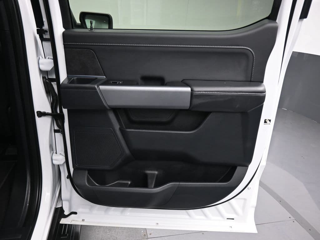 2025 Ford F-150 XLT, photo 36 of 62