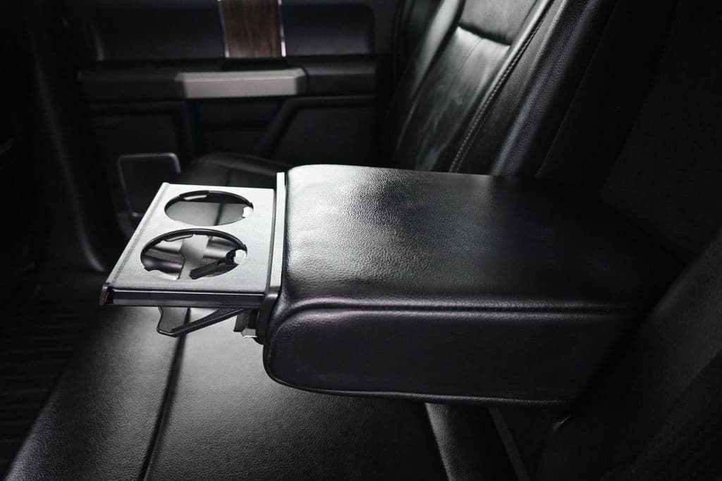 2019 Ford F-150 Lariat, photo 32 of 60