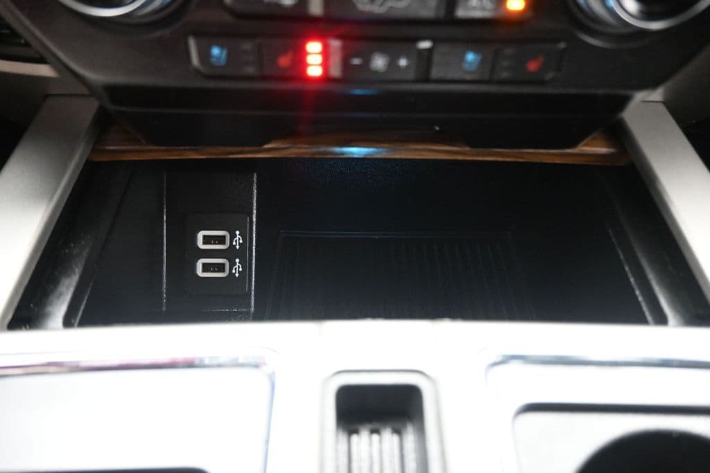 2019 Ford F-150 Lariat, photo 19 of 60