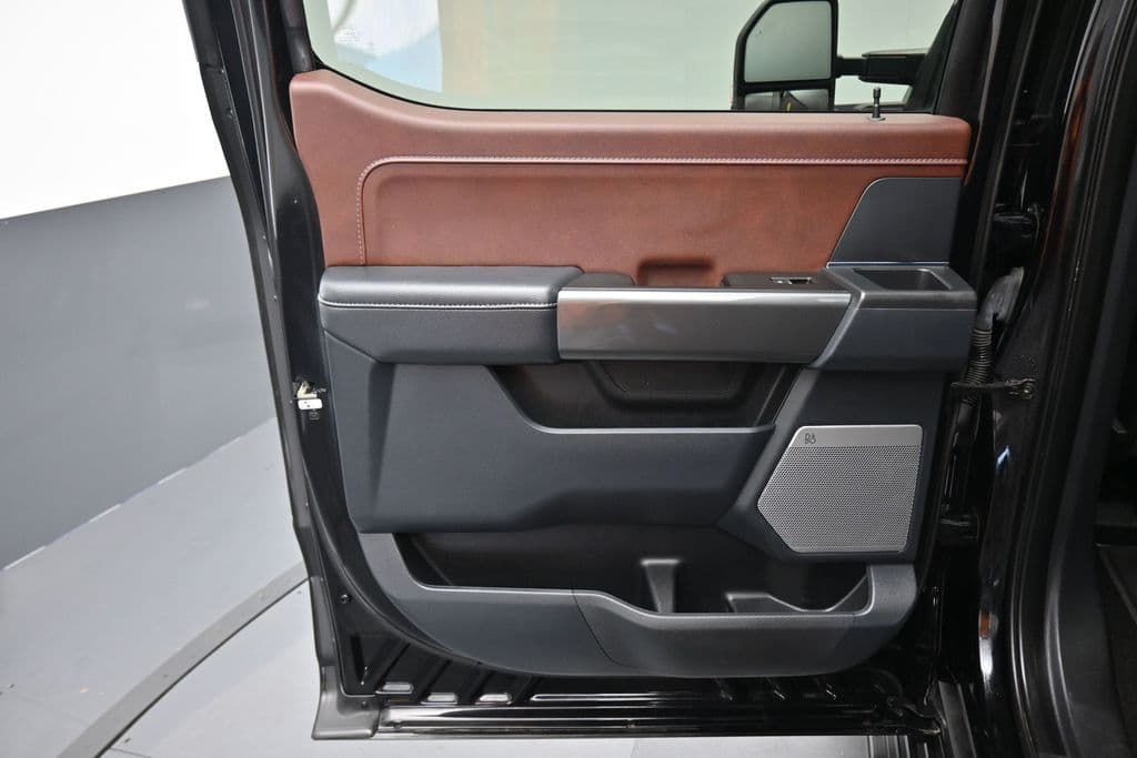 2022 Ford F-150 Lariat, photo 34 of 68