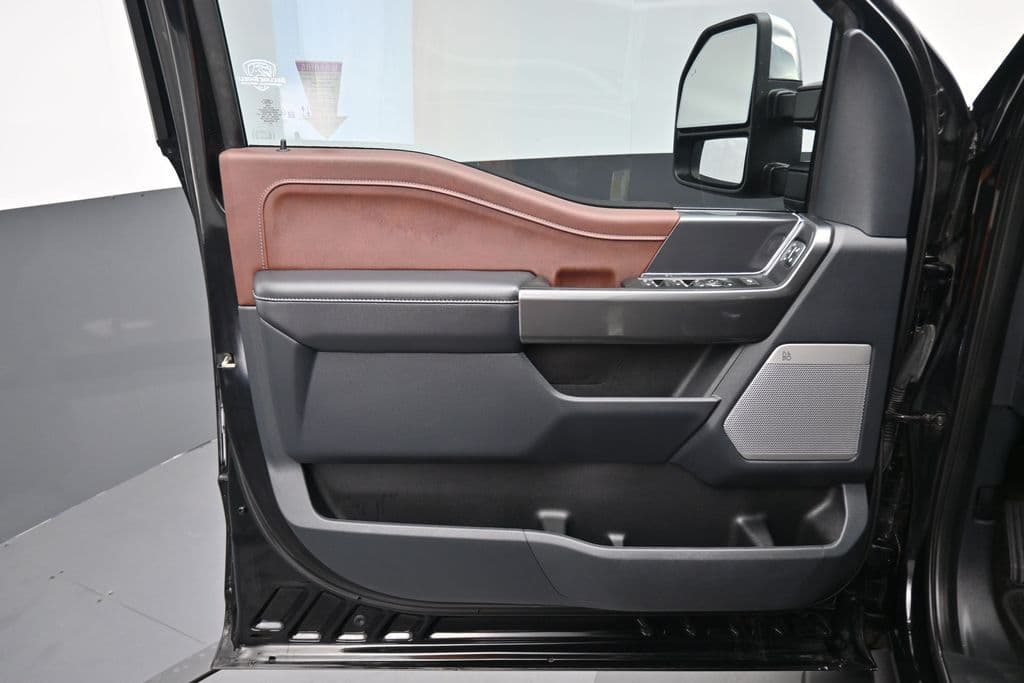 2022 Ford F-150 Lariat, photo 9 of 68