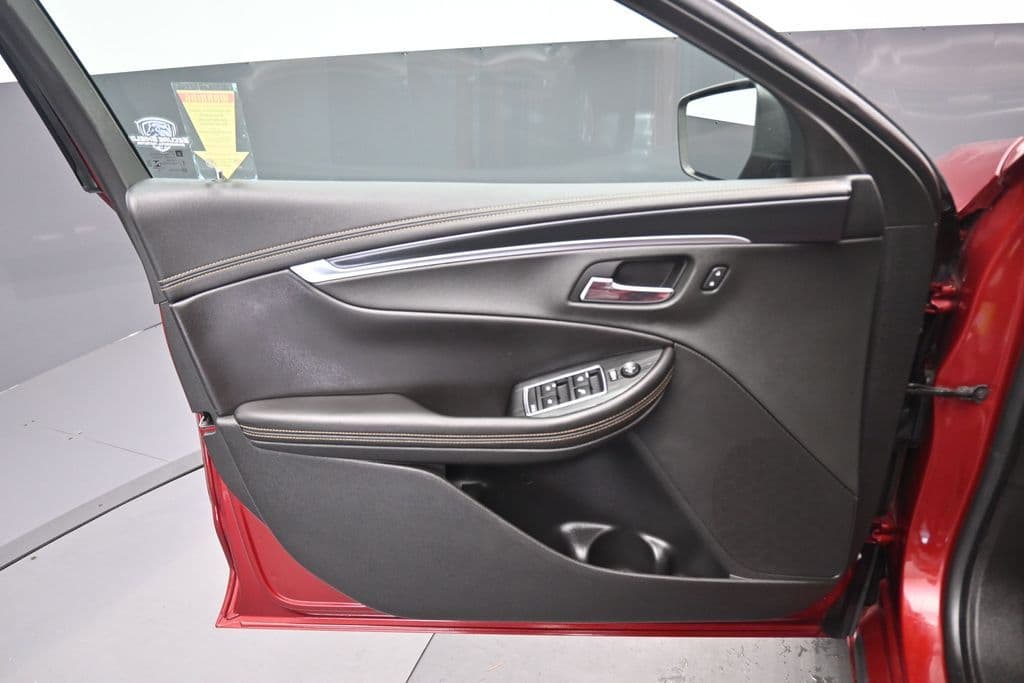2019 Chevrolet Impala LT, photo 9 of 56