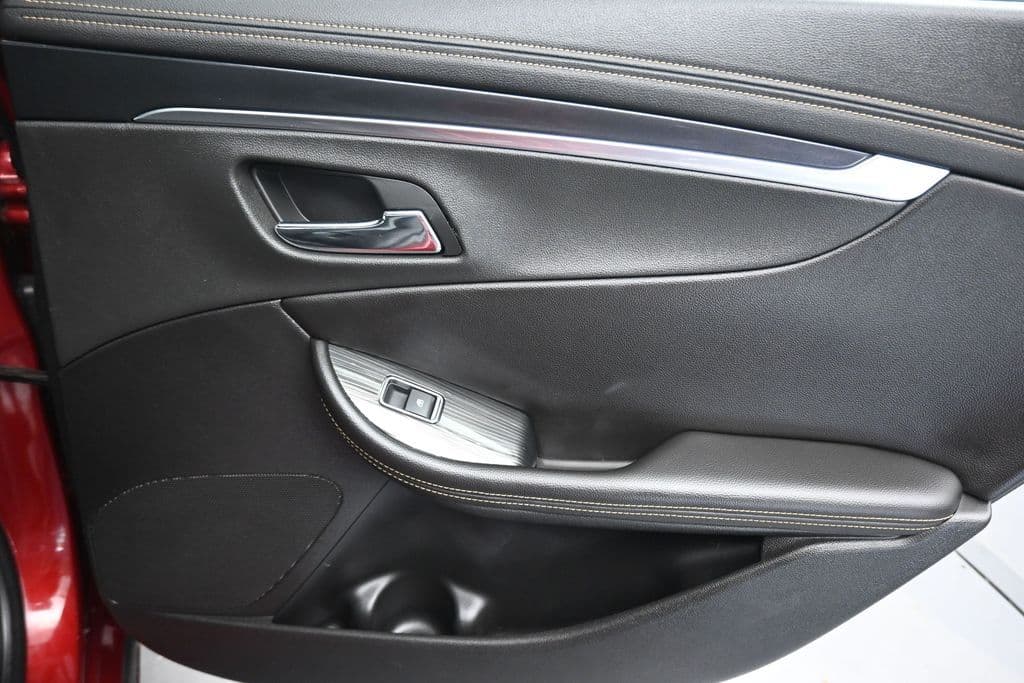2019 Chevrolet Impala LT, photo 34 of 56