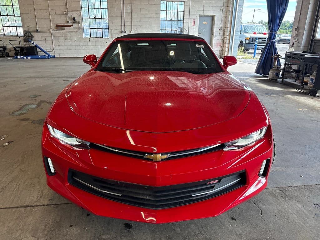 2018 Chevrolet Camaro 1LT, photo 2 of 8