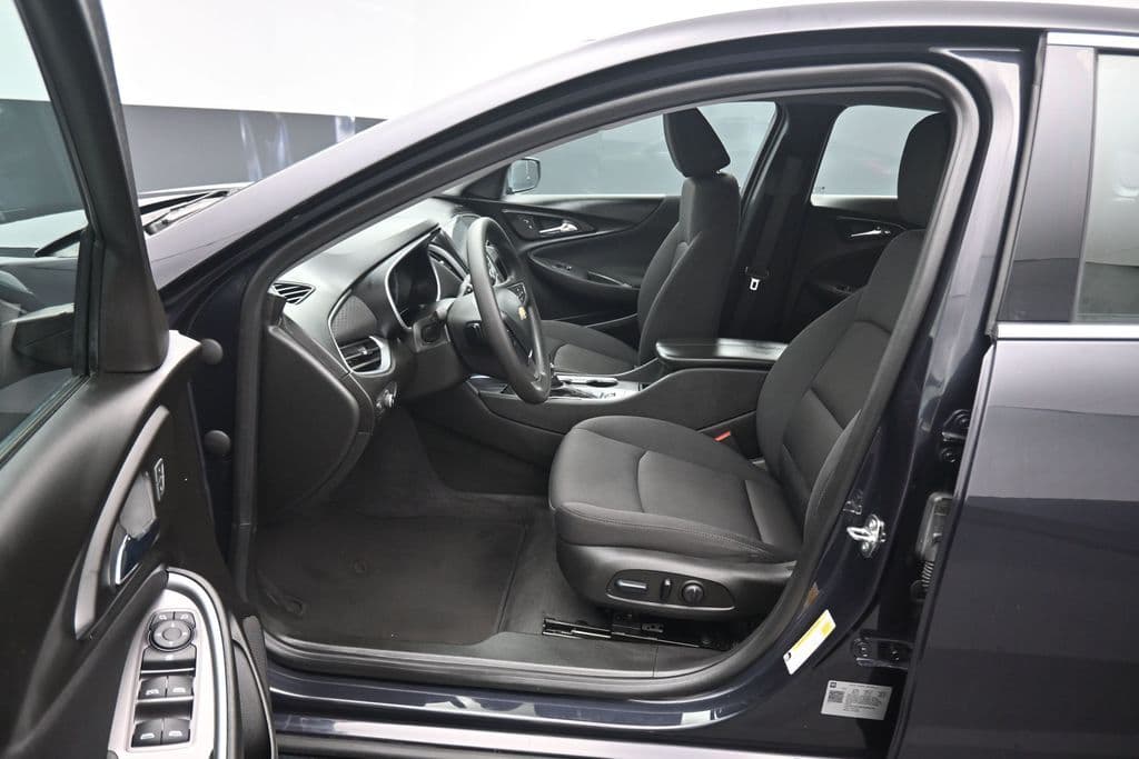 2023 Chevrolet Malibu LT 1LT, photo 11 of 56
